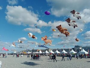 festival international de cerf volant de dieppe   HonfleurTours